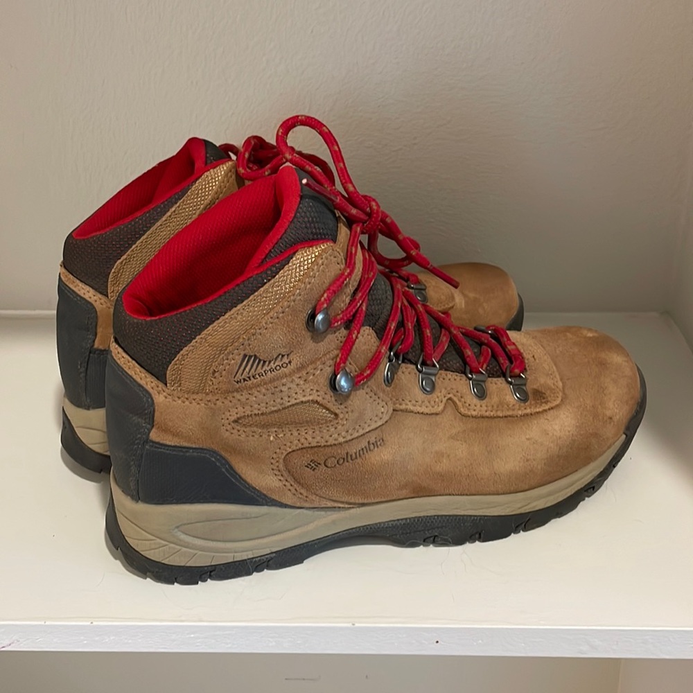 Colombia women’s hiking boots